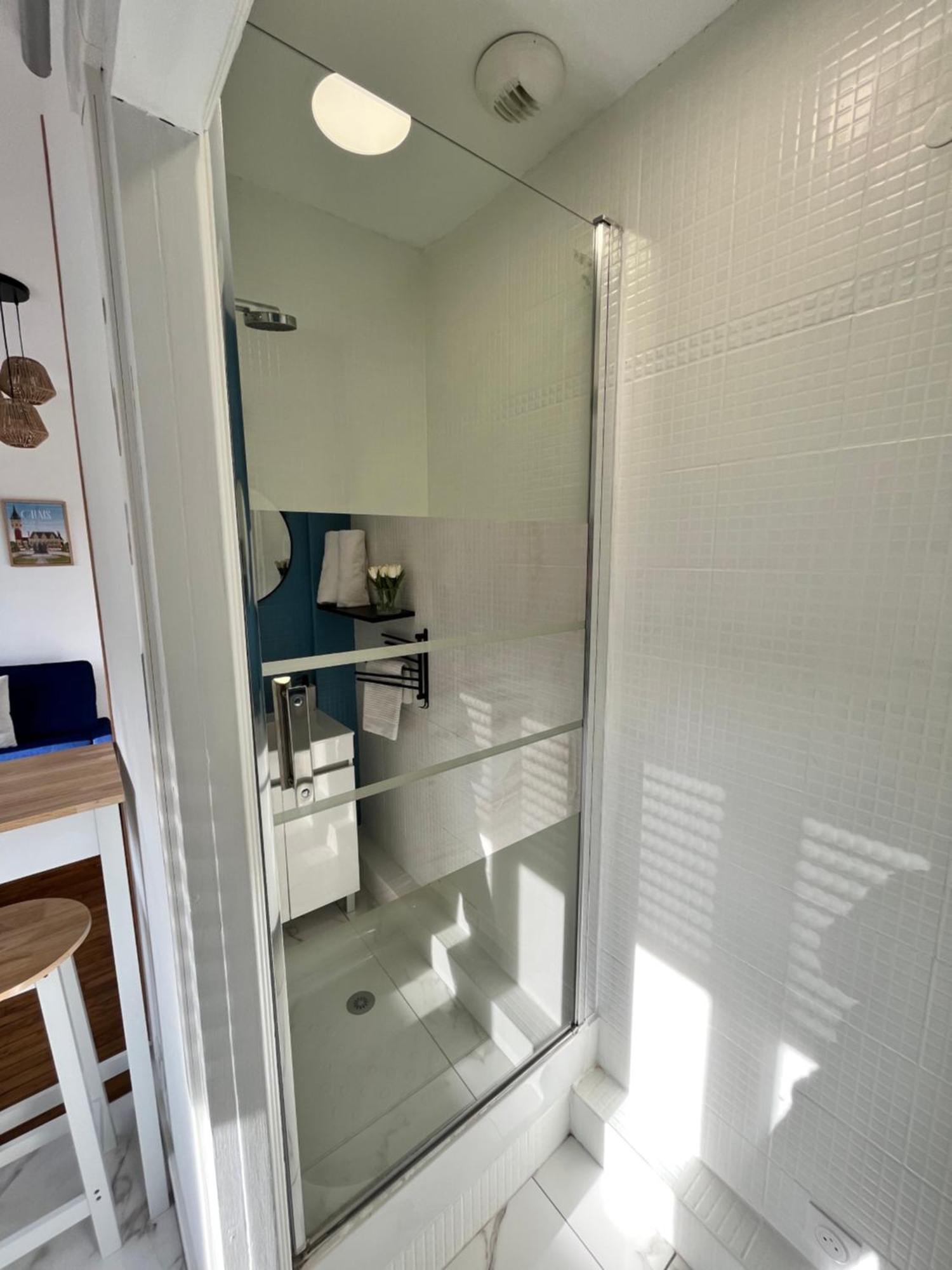 Les Appartements D'Ostende Calais Exteriör bild